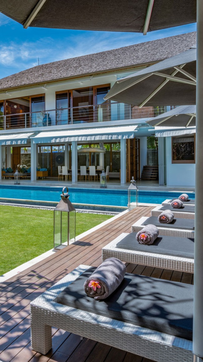 Welcome to<br />
Villa Cendrawasih